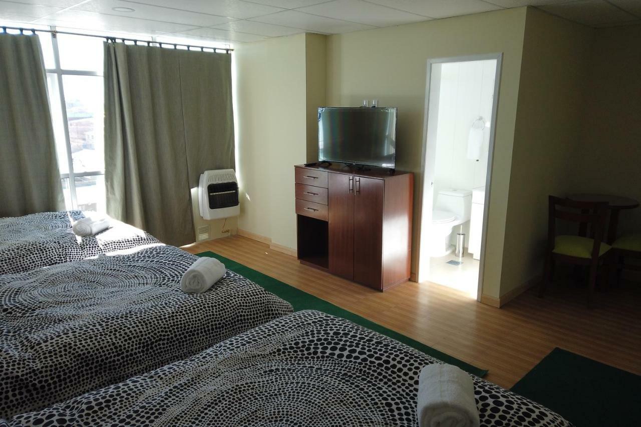 Almudena Suites Уюни Екстериор снимка